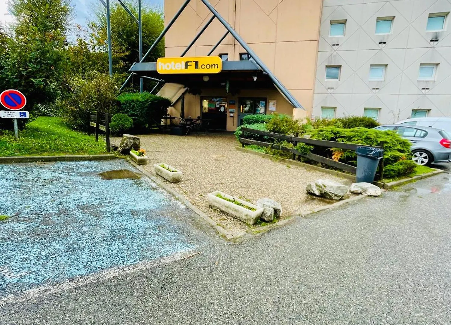 Hotel F1 France